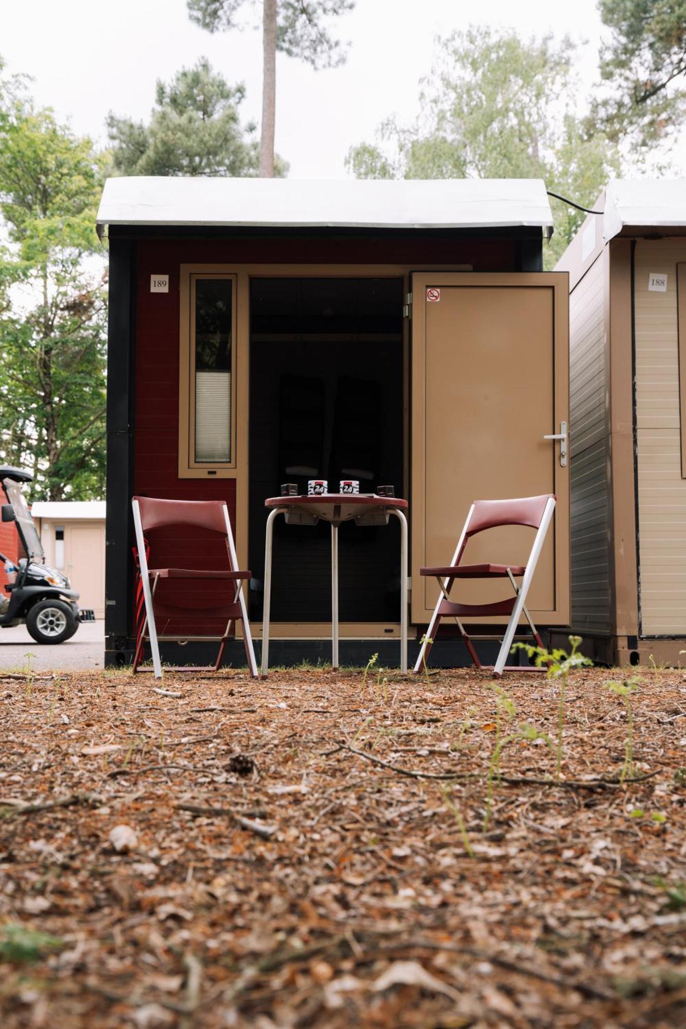 Gold Pop-up Village * Le Mans